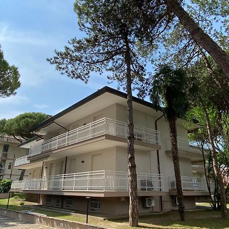 Appartamenti Fungo Lignano Sabbiadoro Extérieur photo