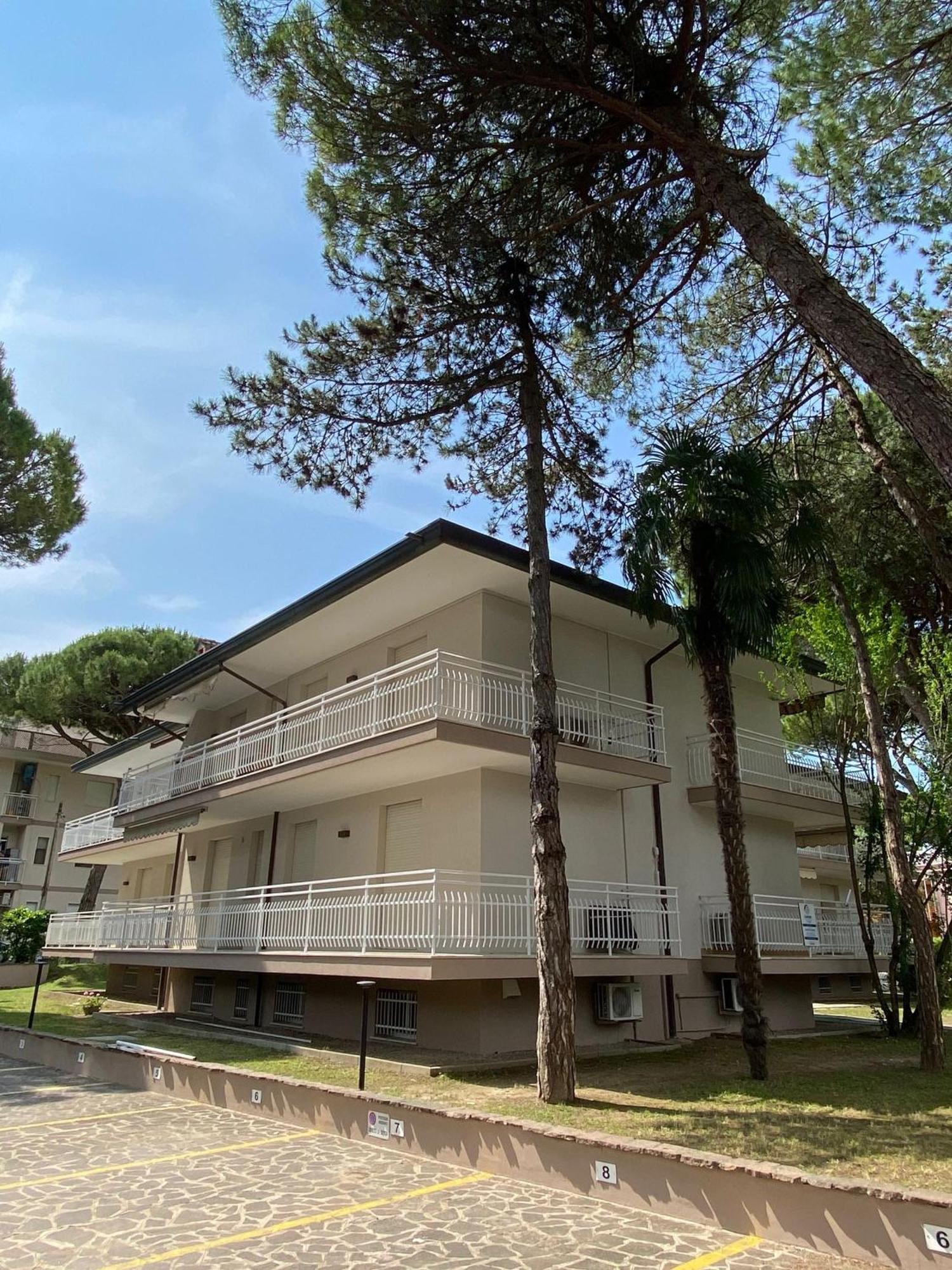 Appartamenti Fungo Lignano Sabbiadoro Extérieur photo